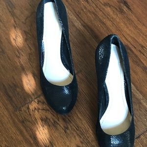 BBC generation Black Platform 4.5” heels.